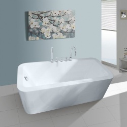 Freestanding acrylic bathtub